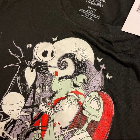 Tim Burton The Nightmare Before Christmas Tee NWT - Picture 4 of 6
